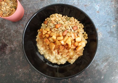 Oats with caramelised apples