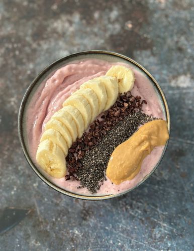 strawberry-smoothie-bowl-gr